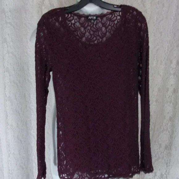Wine Lace Top Blouse and Cami Set Size M NWT - Picture 2 of 5